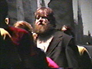 w_ubu_closeup.gif